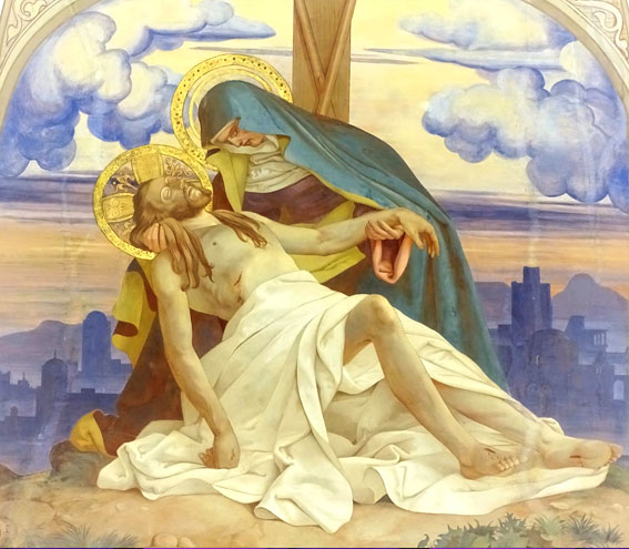 Die Pietà-Darstellung zeigt Maria trauernd mit dem Leichnam des vom Kreuz abgenommenen Jesus Christus.